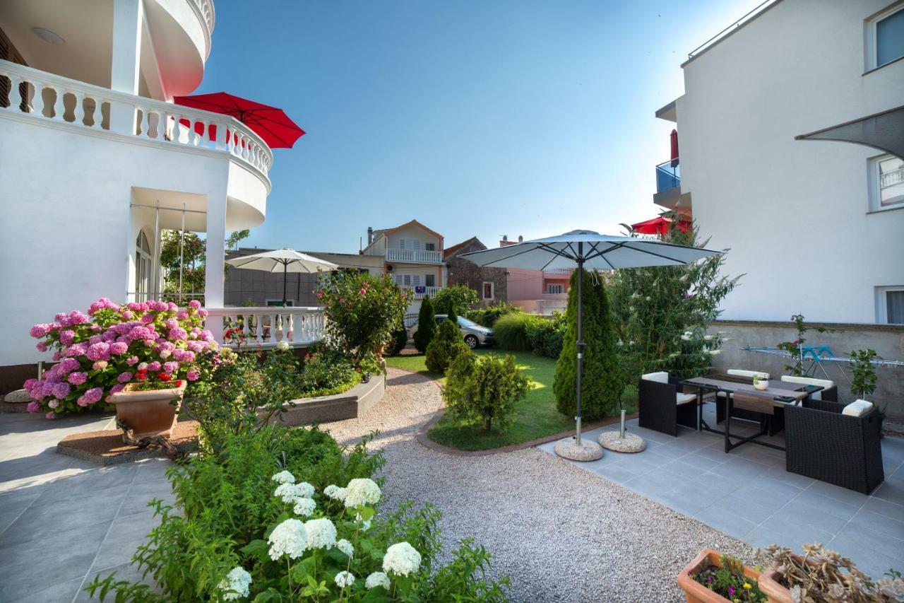 Apartments Lipic Vodice Exterior foto