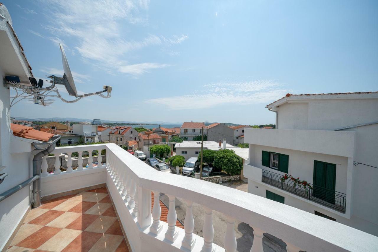 Apartments Lipic Vodice Exterior foto